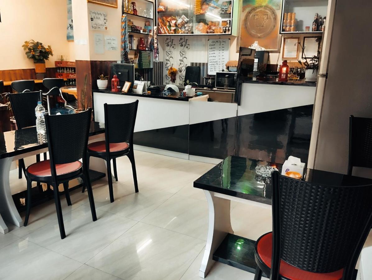 Lasa Kusa Homestay ラリトプル エクステリア 写真
